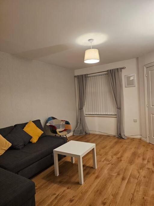 קירקאלדי The Park View, 2 Bedroom House מראה חיצוני תמונה